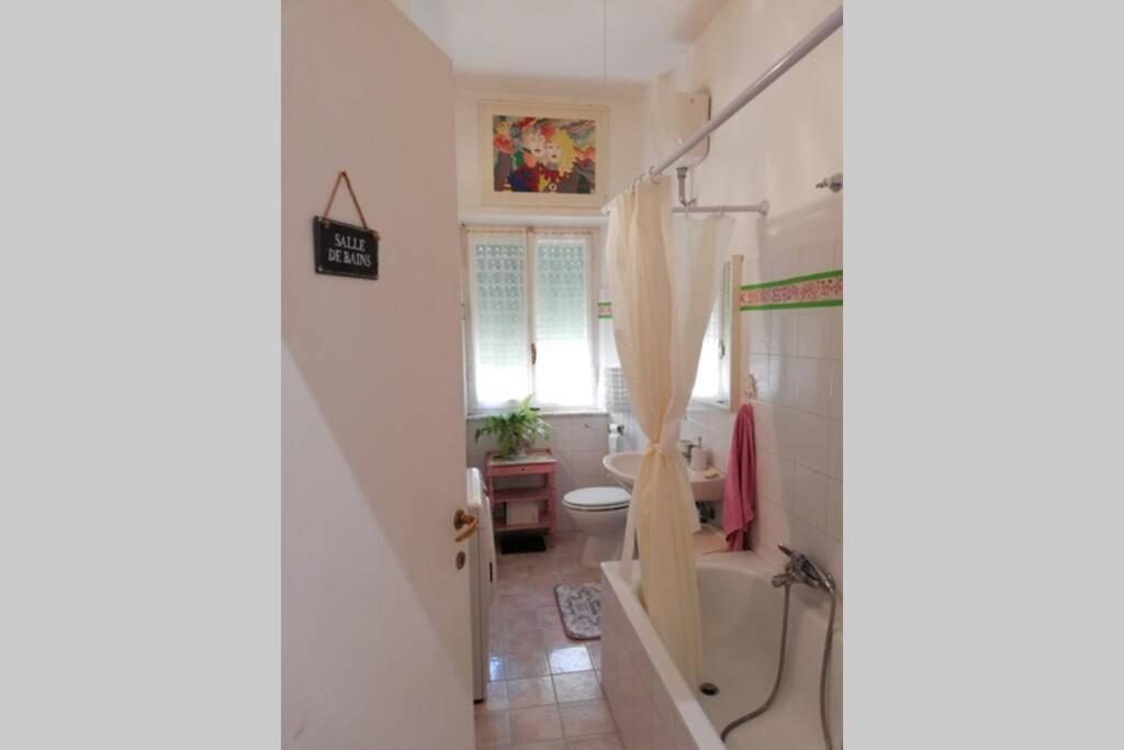 Casa Vacanze Gli Oleandri Bracciano Kültér fotó
