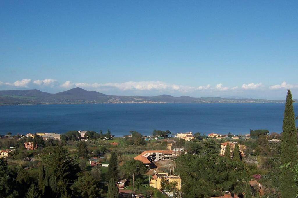Casa Vacanze Gli Oleandri Bracciano Kültér fotó