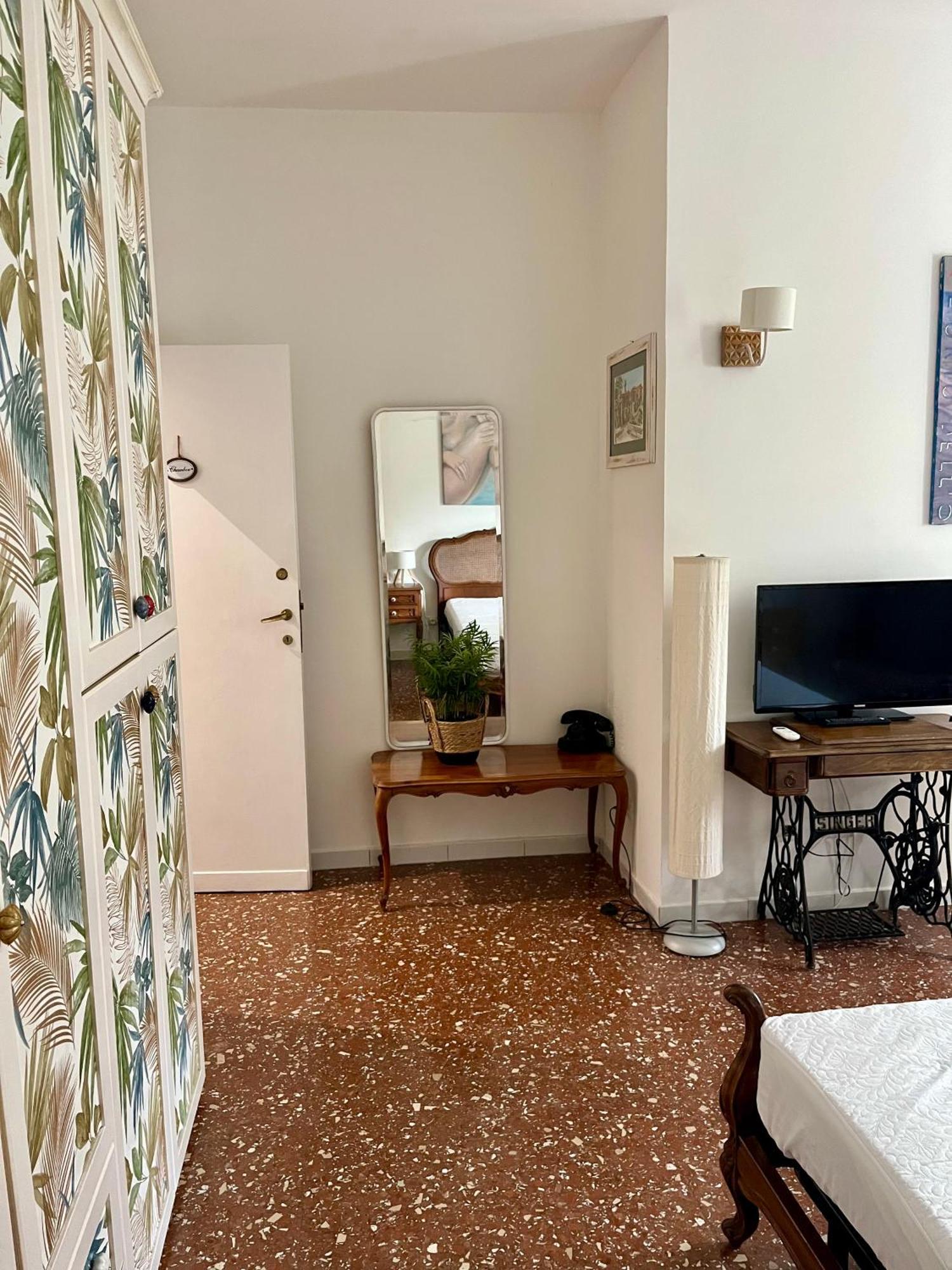 Casa Vacanze Gli Oleandri Bracciano Kültér fotó